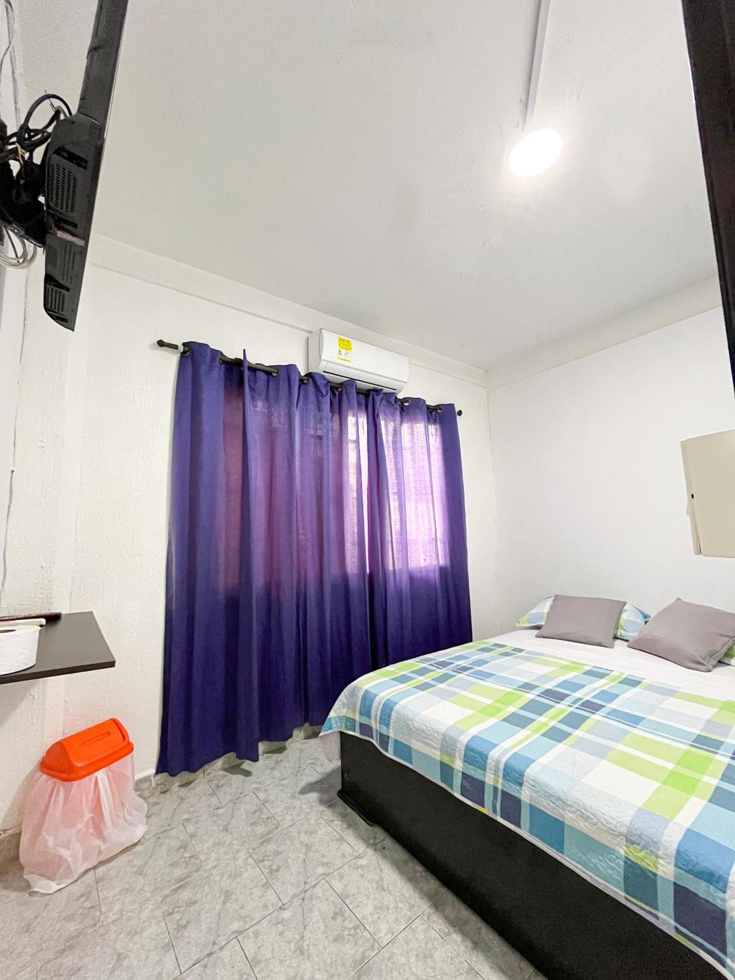 Miss Yasmin Place ซานอันเดรส ภายนอก รูปภาพ